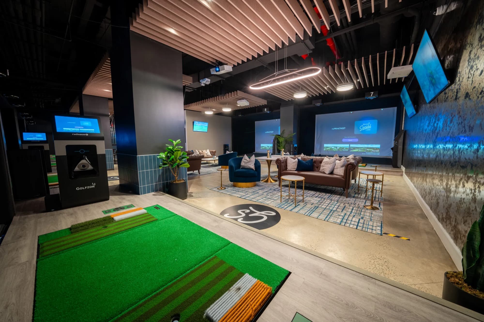 Game Day Watch Party at GOLFZON Social