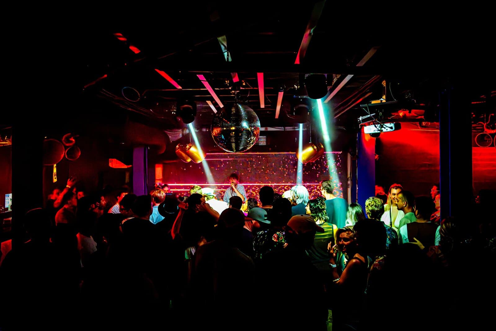 Monarch Saturday — Reggaeton Mexa Vs. Reggaeton Pr