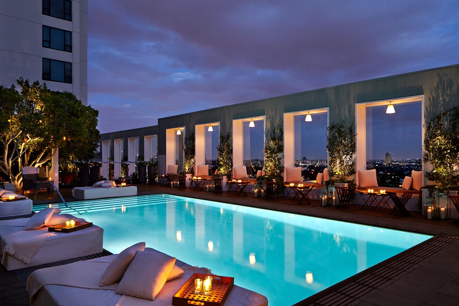 White Rabbit Sky Lounge Saturday — Daydream Saturdays